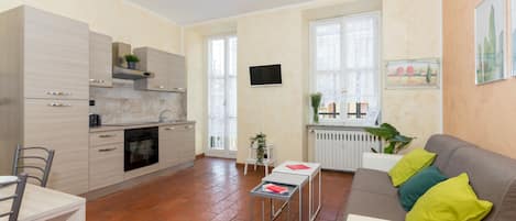 Bloc d'apartaments | Cuina privada | Frigorífic, forn, placa de cuina i bullidora elèctrica