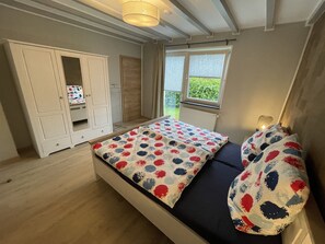 3 chambres, lit parapluie, Wi-Fi gratuit, draps fournis