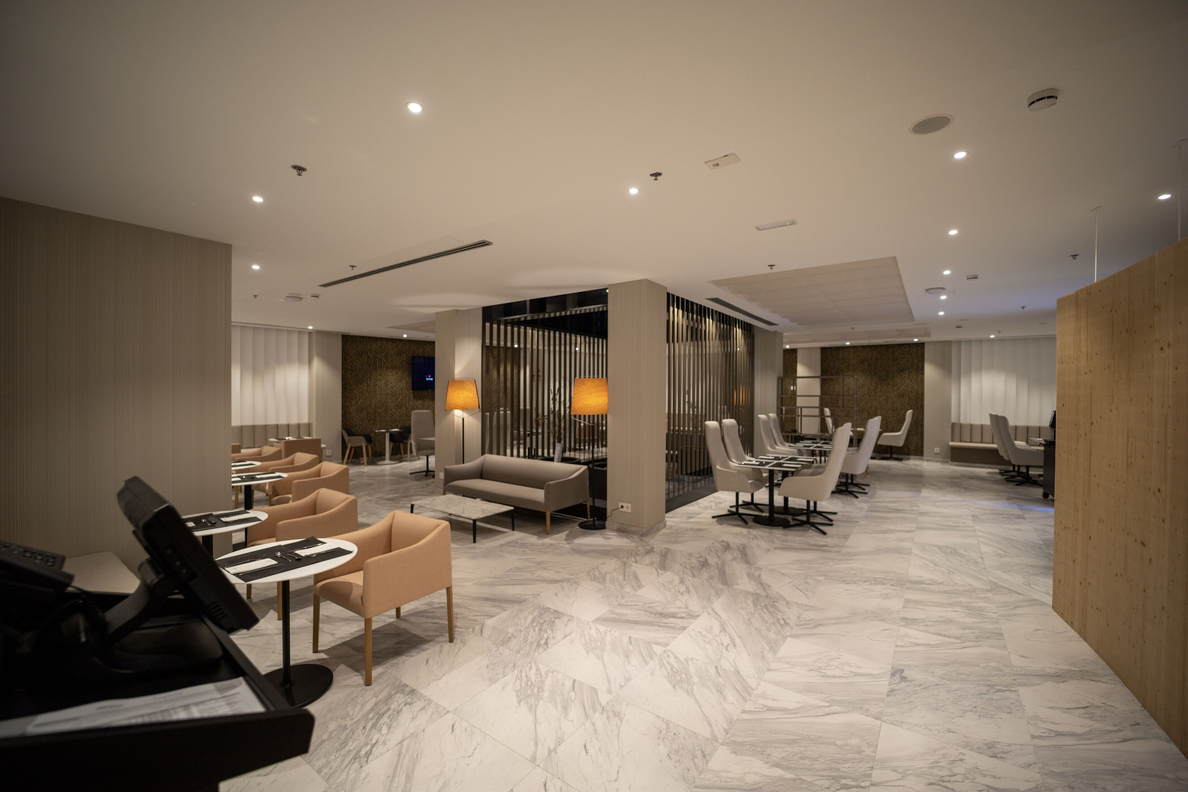 daily buffet breakfast (eur 17 per person)