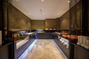 Daily buffet breakfast for a fee