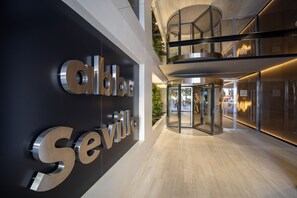 Property entrance - Abba Sevilla hotel (Seville)