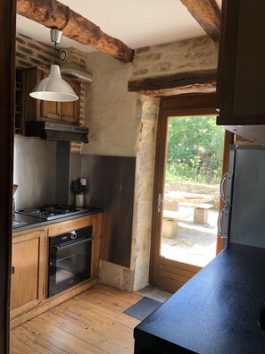 Réfrigérateur, micro-ondes, four, lave-vaisselle