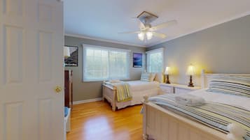 8 habitaciones, tabla de planchar con plancha y wifi gratis