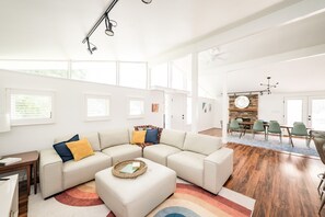 Smart TV, offices
