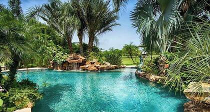 Private Vacation Studio Apartment sleeps 10 -12 people. Your own small oasis.