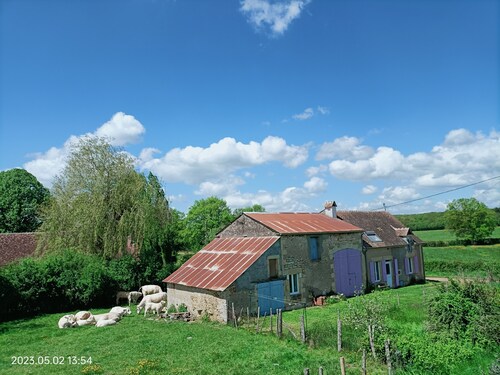 Ferienhaus altes Bauernhaus in Mauvrain, Wandern in Waldnähe, 2 bis 9 Personen 