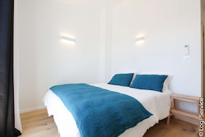 4 bedrooms, free WiFi - Close to the beach and shops, House 8 people  et  mooring 12 m (PORT GRIMAUD)