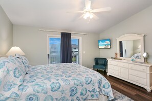3 chambres, fer et planche à repasser, accès au Wi-Fi (inclus)