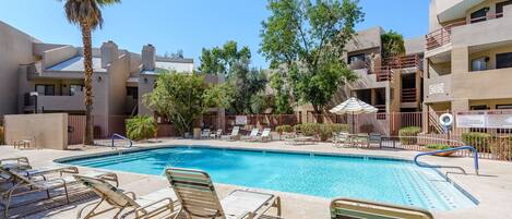 Appart'hôtel, 2 chambres | Piscine