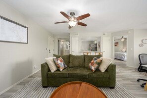 Living area - Villa Stone Creek 2 Bedroom Condo by RedAwning (Scottsdale)