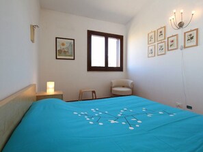 3 bedrooms, iron/ironing board