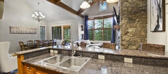 Westridge Chalet 4 Bedroom Townhouse by RedAwning