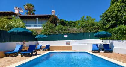 Villa Loretta - Private heated pool, two minutes' walk to tennis club