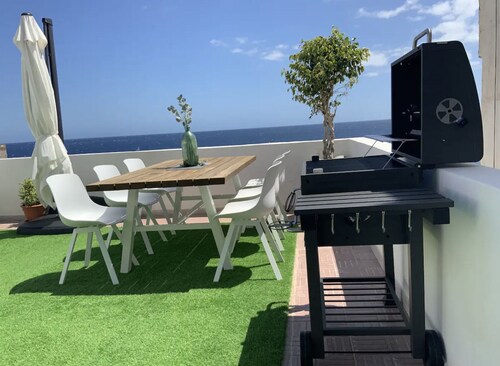 Ocean Side Harbour Paradise Apartment