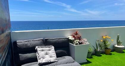 Ocean Side Harbour Paradise Apartment