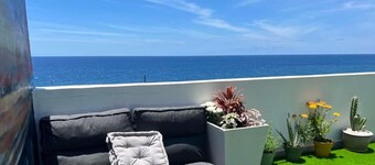 Ocean Side Harbour Paradise Apartment