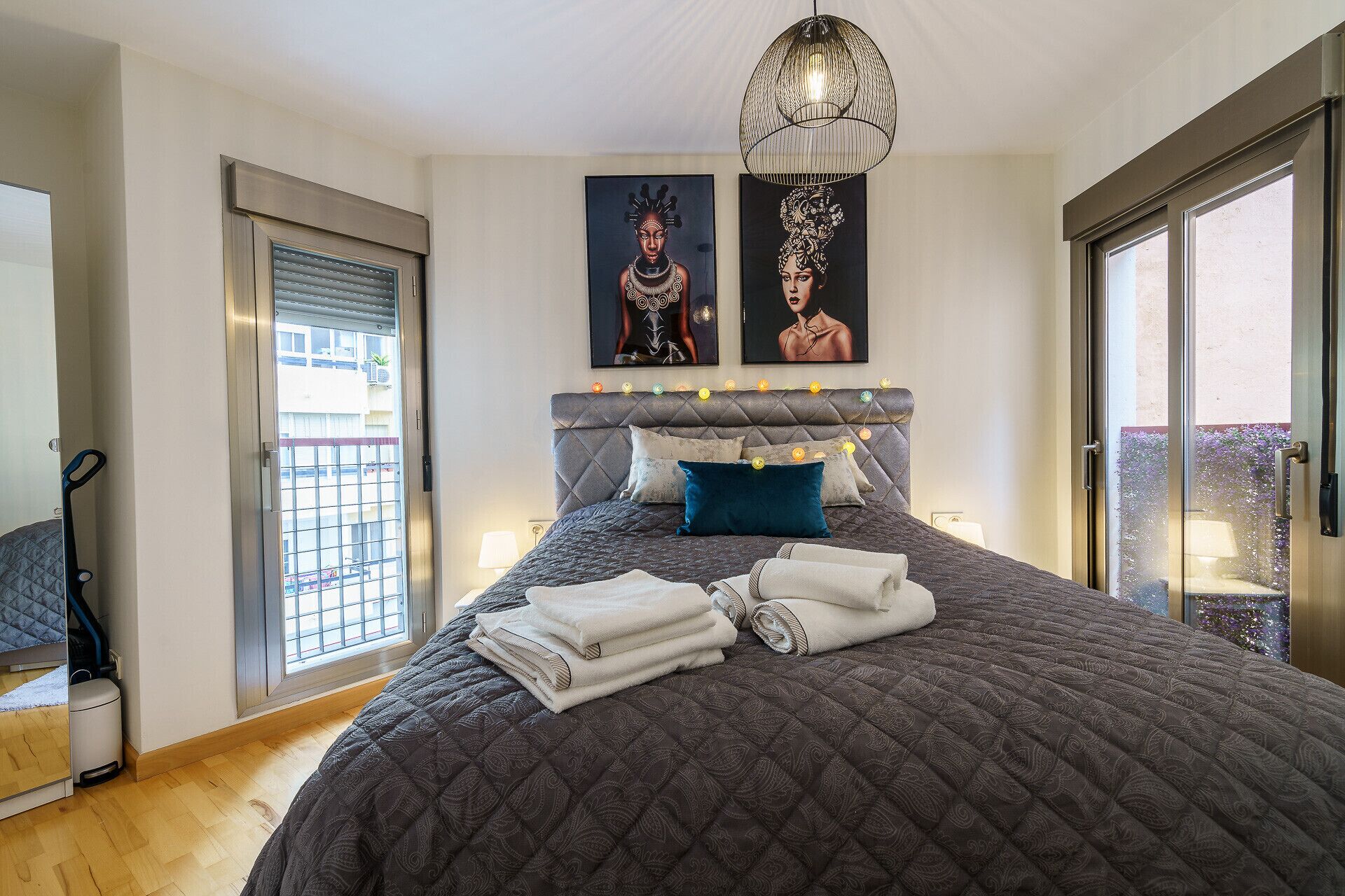 1 habitación, tabla de planchar con plancha, wifi gratis y ropa de cama 