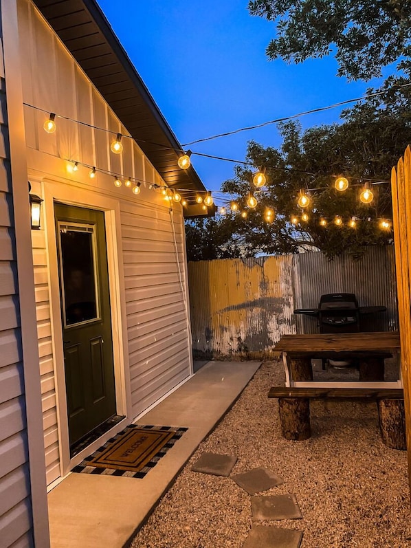 Terrace/patio - Downtown Casita- Charming one bedroom, close to Downtown Cody (Cody)