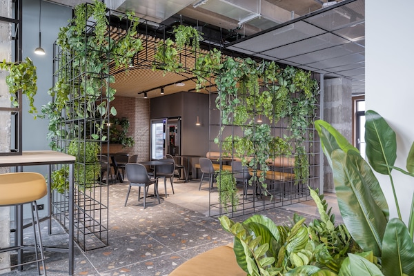 Coin salon dans le hall