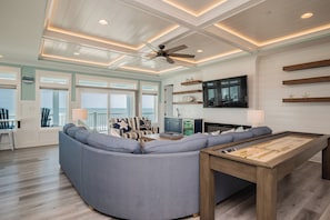 Télévision, cheminée