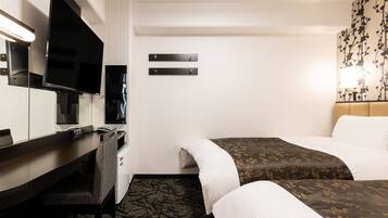 Down duvets, desk, free WiFi