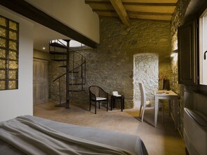 5 chambres, fer et planche à repasser, Wi-Fi gratuit, draps fournis