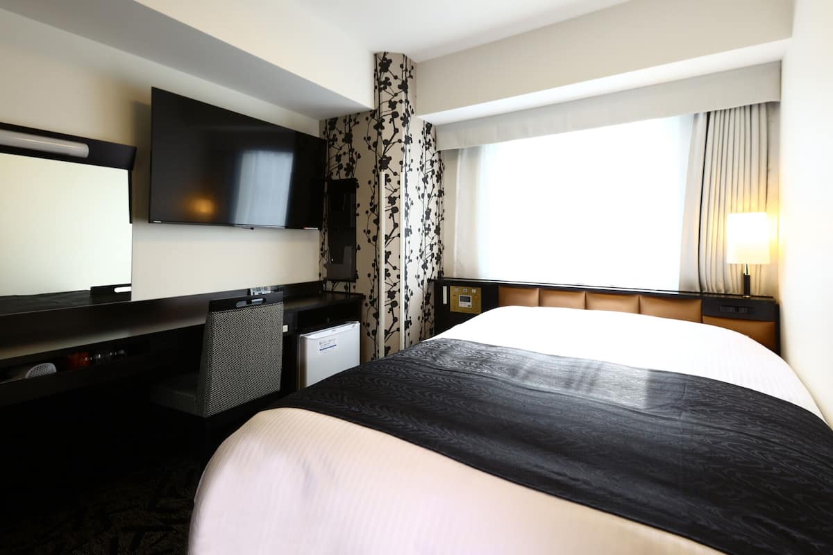 Standaard kamer, 1 slaapkamer, niet-roken (for 2 Guests) | Luxe beddengoed, donzen dekbedden, een bureau, een laptopwerkplek