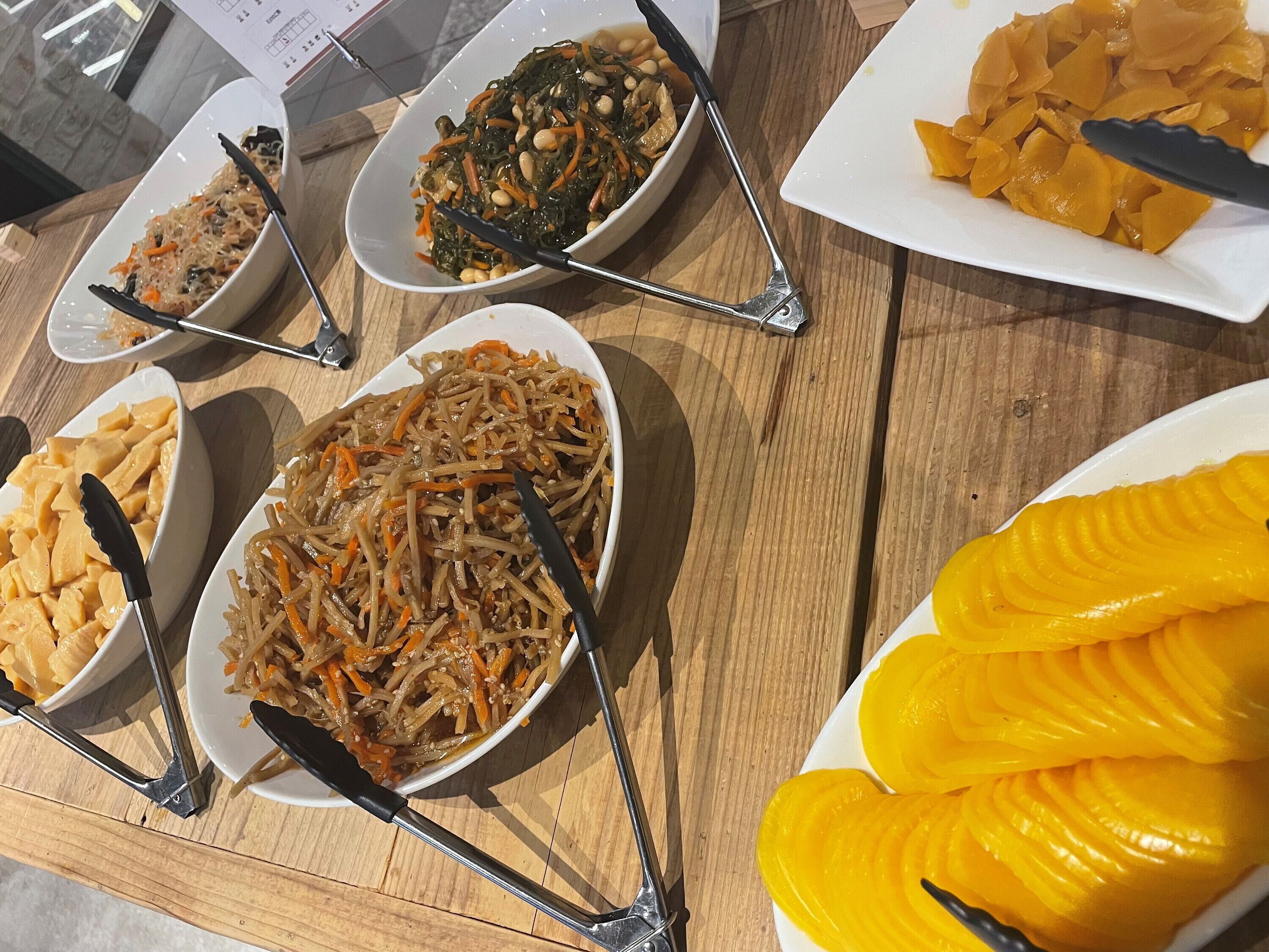 daily buffet breakfast for a fee