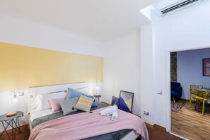 2 bedrooms, laptop workspace, blackout drapes, soundproofing