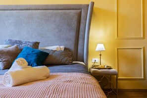 4 habitaciones, tabla de planchar con plancha, wifi y ropa de cama 