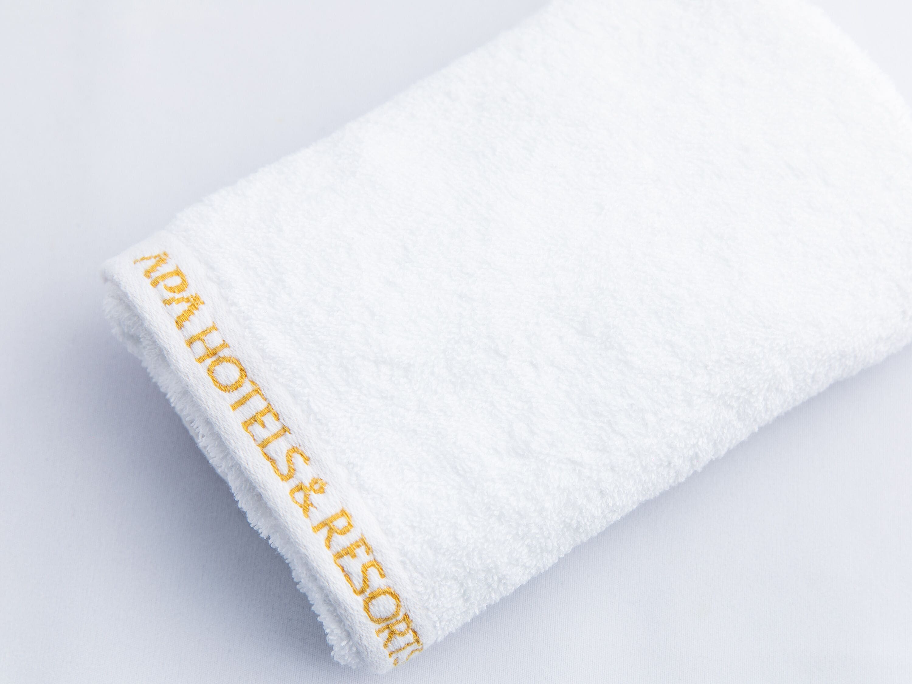 twin room, non smoking | bathroom | combined shower/bathtub, free toiletries, hair dryer, slippers