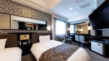 Twin Room, Non Smoking | Premium bedding, down comforters, desk, blackout drapes