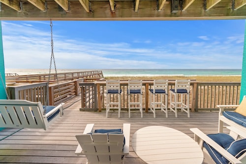 Seabatical-Gulf Front Home with Private Beach Crossover, 3 King suites
