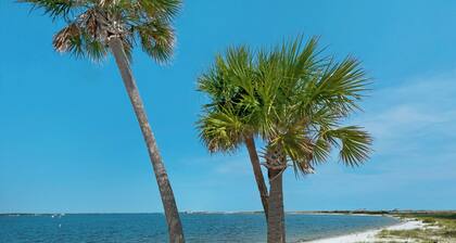 Seabatical-Gulf Front Home with Private Beach Crossover, 3 King suites