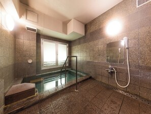 A bathroom with a glass-enclosed shower, a window, and a mirror. - APA Hotel Chibachuo Ekimae (Chiba)