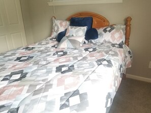 2 bedrooms, desk, free WiFi, bed sheets