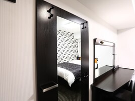 Premium bedding, down comforters, desk, blackout drapes