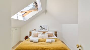 2 slaapkamers, een strijkplank/strijkijzer, gratis wifi, beddengoed