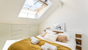 2 slaapkamers, een strijkplank/strijkijzer, gratis wifi, beddengoed