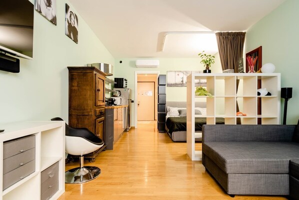 Nicht klassifiziertes Bild, 1 von 18, Schaltfläche