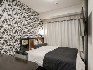 Single Room, Non Smoking (High Floor) | Down duvets, desk, laptop workspace, blackout curtains - APA Hotel Nagoya Ekimae (Nagoya)