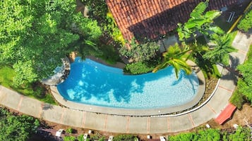 Alberca al aire libre