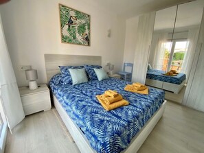 3 slaapkamers, een bureau, reisbedje, gratis wifi