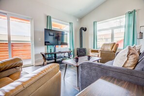 TV, fireplace - West Yellowstone | Walk to Shops & Dining | Private Balcony Castle Z (West Yellowstone)