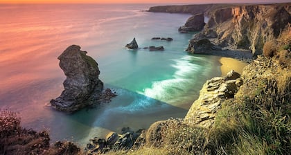 Sycamore - A luxury couples+ Yurt on a stunning historic estate near Newquay