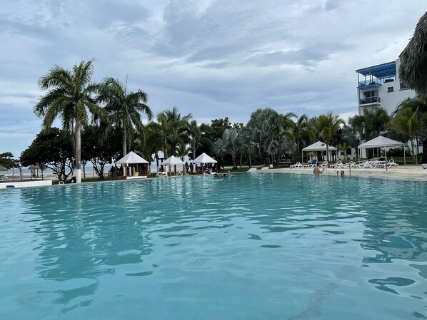 Außenpool, Infinity-Pool