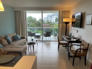 Smart TV, table tennis - Peaceful Oasis at Nikki Residences, Playa Blanca (Rio Hato)