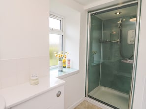Cottage | Bathroom | Shower
