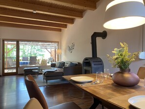 Interior - Well-kept vacation home, unobstructed lake view/view of the countryside, 90 m to Fleesensee (Silz)