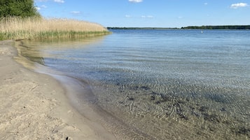 In Strandnähe, Liegestühle